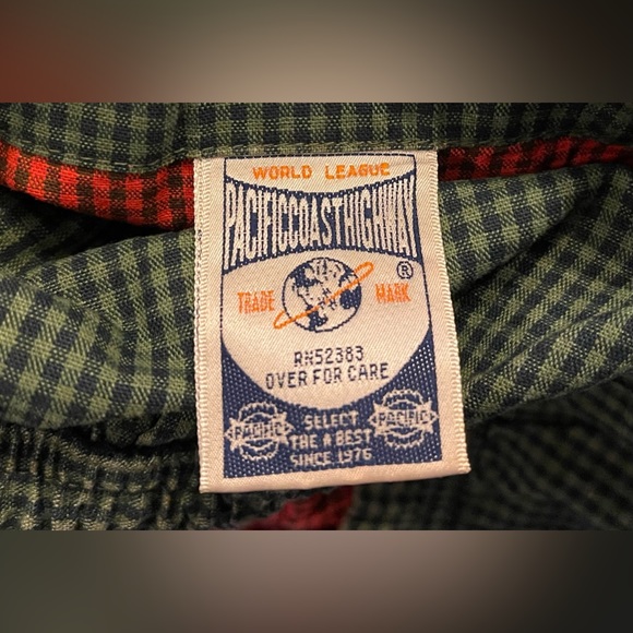 PCH Pacific Coast Highway World League Reversible Pull On Red Green Shorts L - Picture 8 of 8